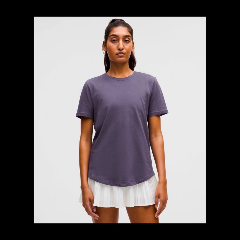 Love Curved Hem, crew neck T-shirt, PLUM size 4
